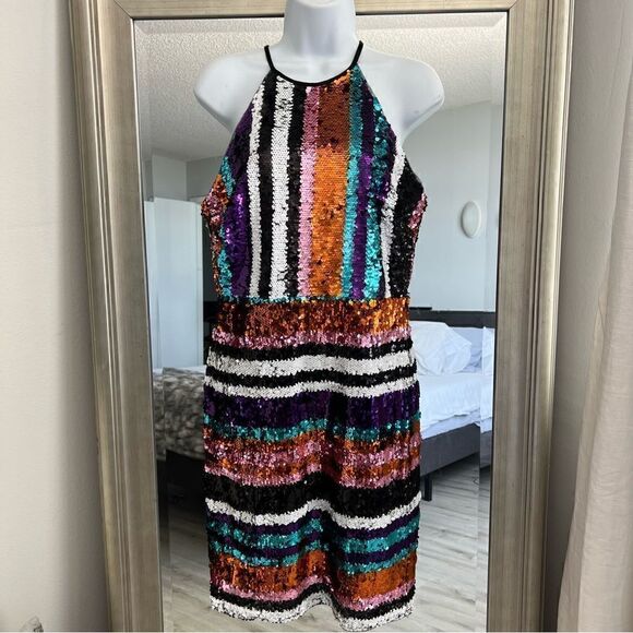 TFNC London Short Full Sequin Halter Multicolor Size 12 - Picture 1 of 9